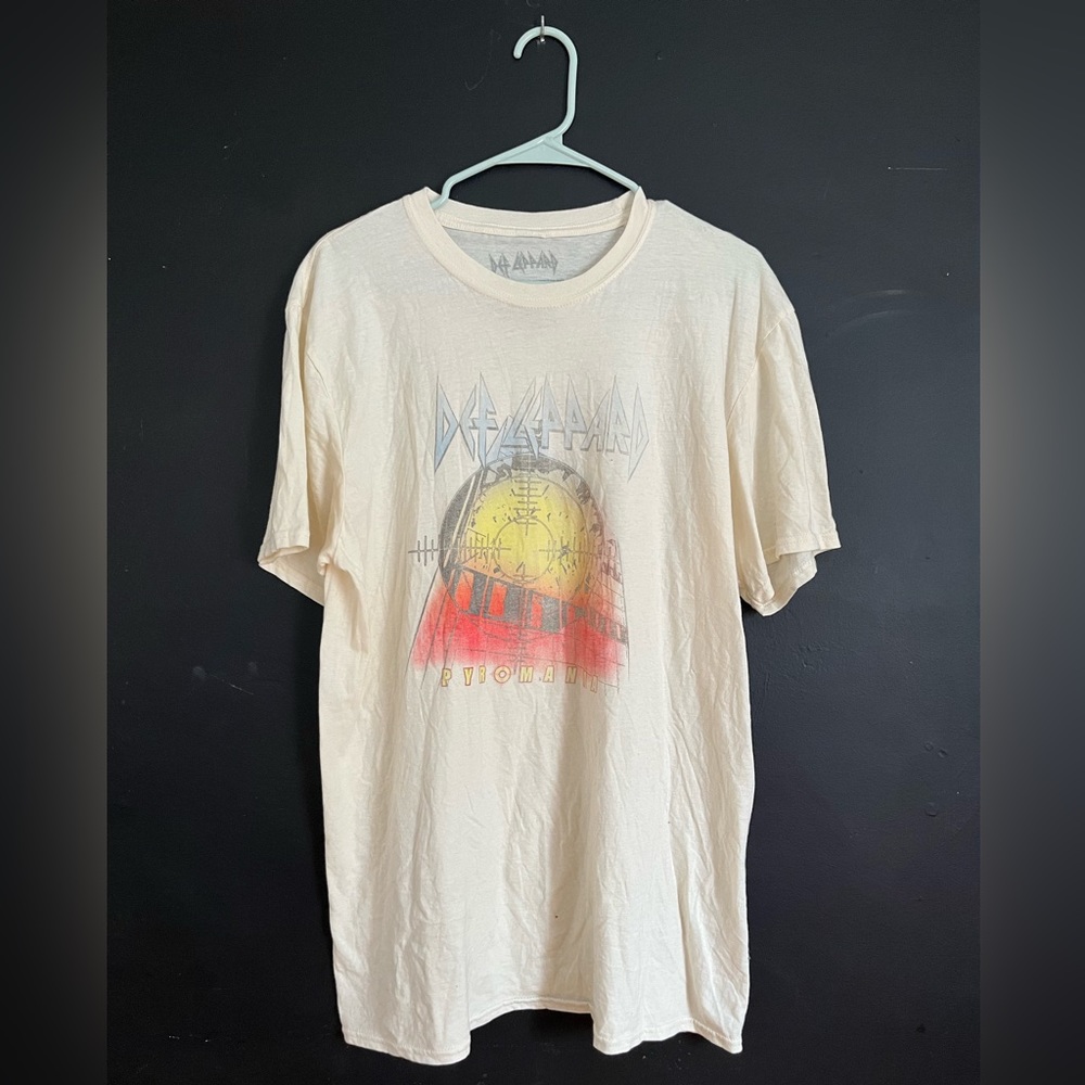 Graphic Tee- Def Leppard Pyromania Tshirt Size L